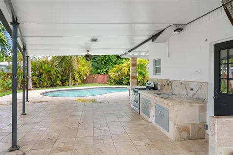 13611 SW 77th Street Miami FL 33183