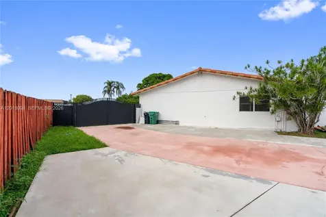13611 SW 77th Street Miami FL 33183