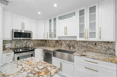 13611 SW 77th Street Miami FL 33183