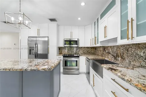 13611 SW 77th Street Miami FL 33183