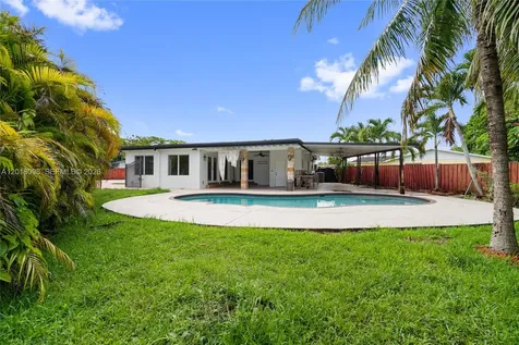 13611 SW 77th Street Miami FL 33183