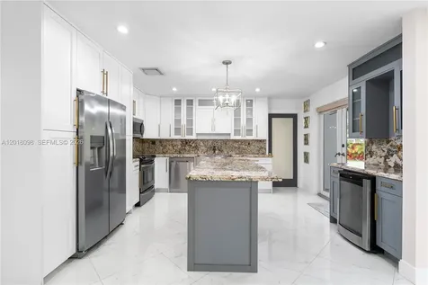 13611 SW 77th Street Miami FL 33183