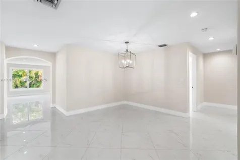 13611 SW 77th Street Miami FL 33183