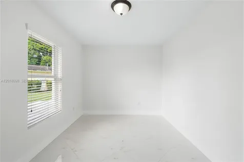 13611 SW 77th Street Miami FL 33183