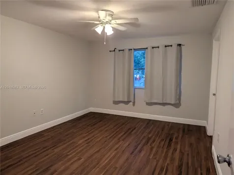 6009 SW 19th Street North Lauderdale FL 33068