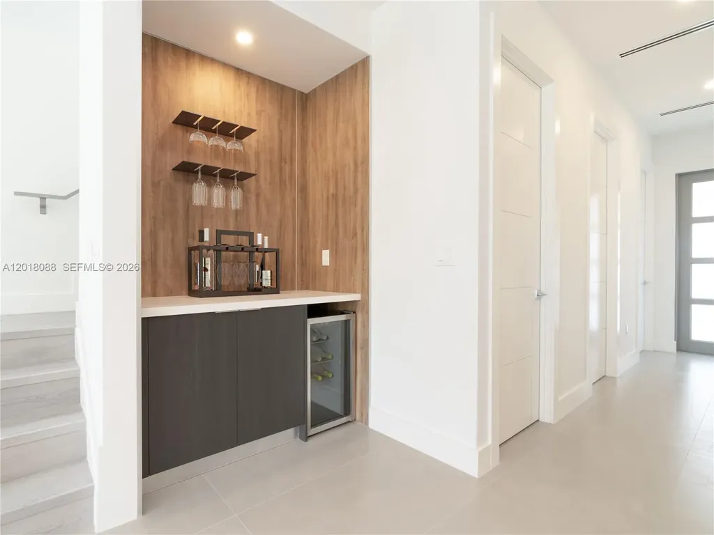 830 SW 30th Street Fort Lauderdale FL 33315