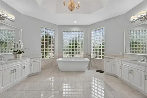 2538 Montclaire Court Weston FL 33327