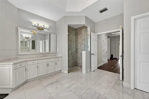 2538 Montclaire Court Weston FL 33327