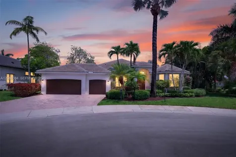 2538 Montclaire Court Weston FL 33327