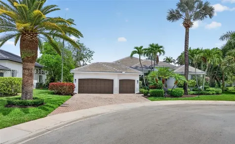 2538 Montclaire Court Weston FL 33327