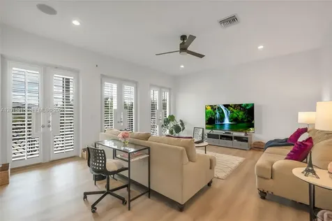 11075 NW 79th Place Parkland FL 33076