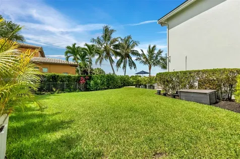 11075 NW 79th Place Parkland FL 33076