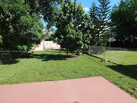 3671 SW 24th Street Miami FL 33145