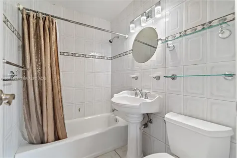 3155 NW 81st Terrace Miami FL 33147