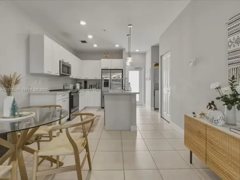 8201 NW 41st Street Doral FL 33166