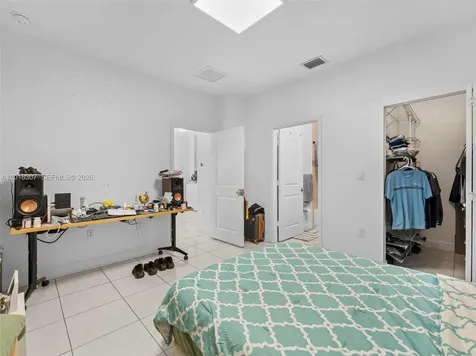 12321 SW 214th Terrace Miami FL 33177