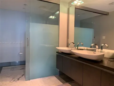 200 Biscayne Boulevard Way Miami FL 33131