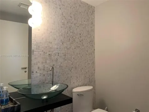 200 Biscayne Boulevard Way Miami FL 33131