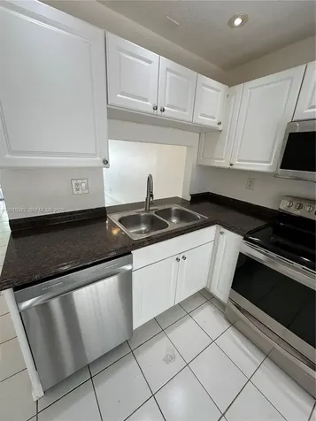 3005 NW 5th Terrace Pompano Beach FL 33064