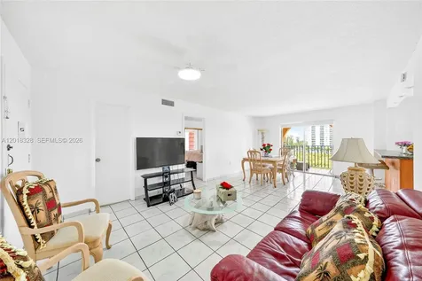 4801 NW 7th Street Miami FL 33126