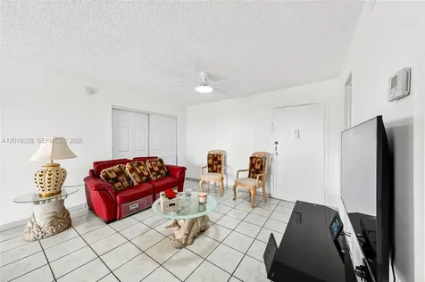 4801 NW 7th Street Miami FL 33126