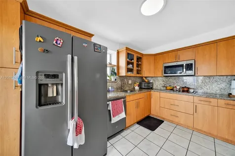 4801 NW 7th Street Miami FL 33126