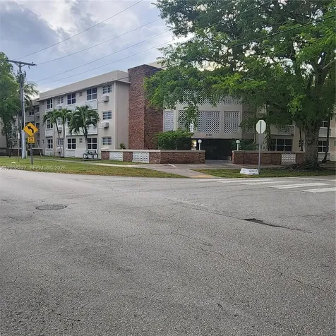 6580 Santona Street Coral Gables FL 33146