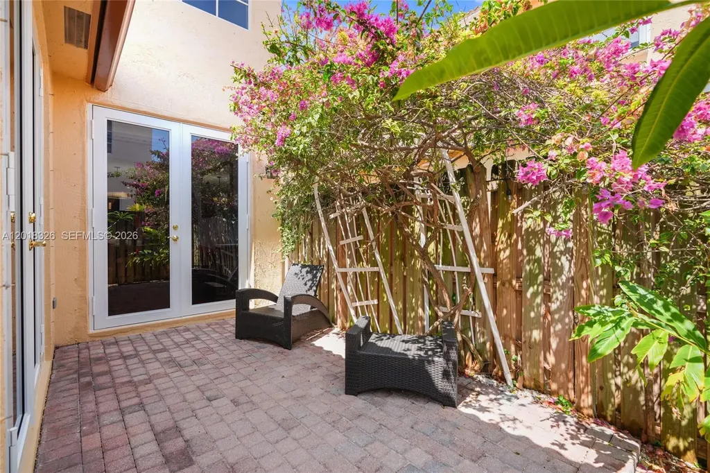 1282 Grant Court Hollywood FL 33019