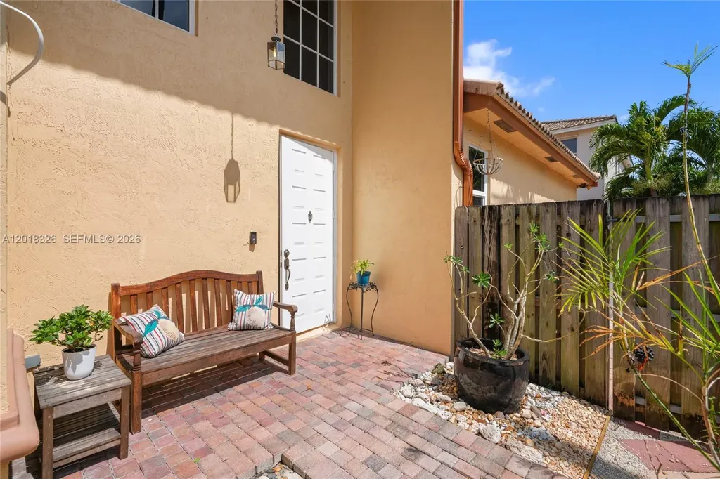 1282 Grant Court Hollywood FL 33019