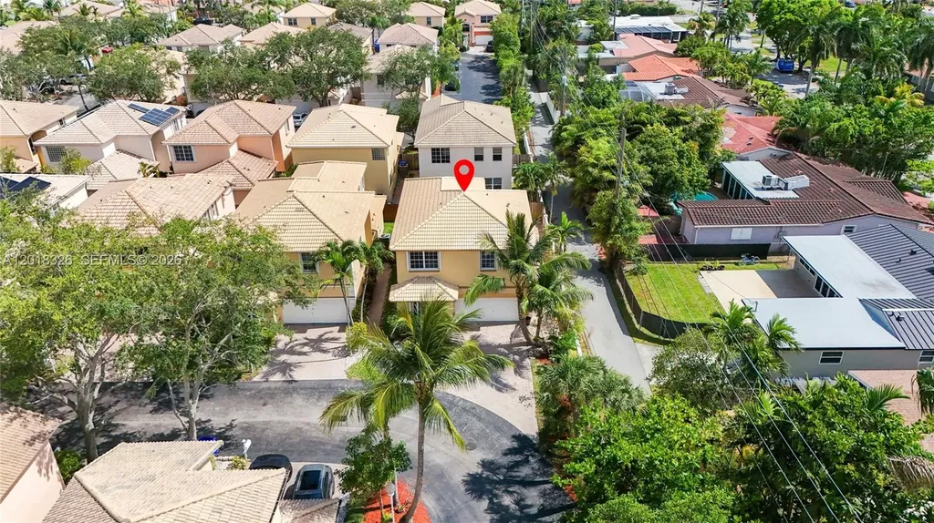 1282 Grant Court Hollywood FL 33019