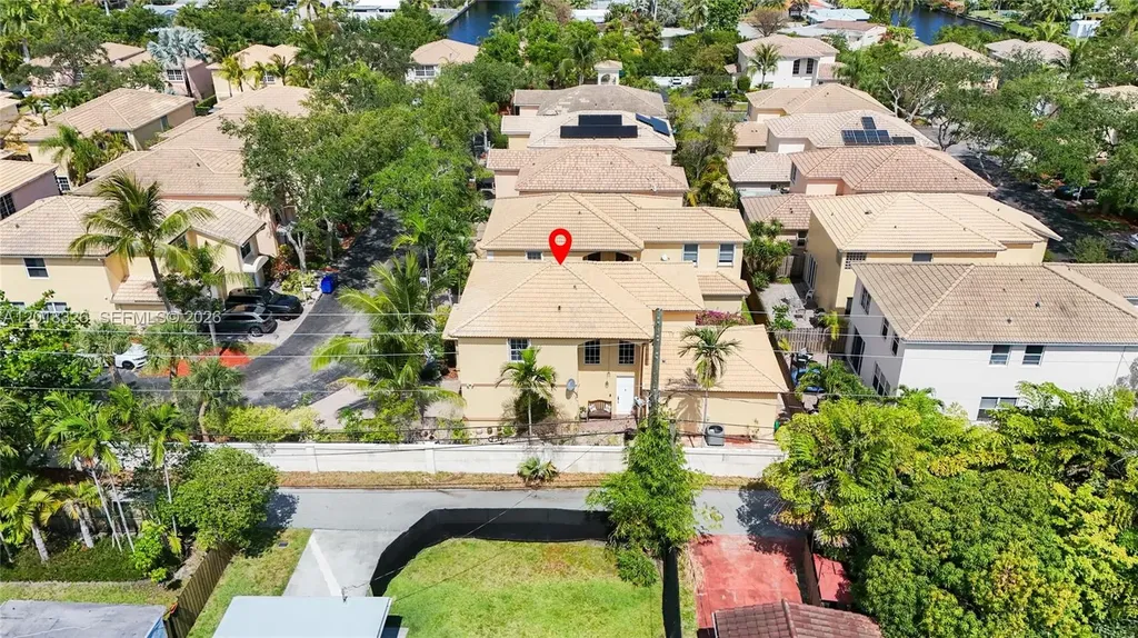 1282 Grant Court Hollywood FL 33019