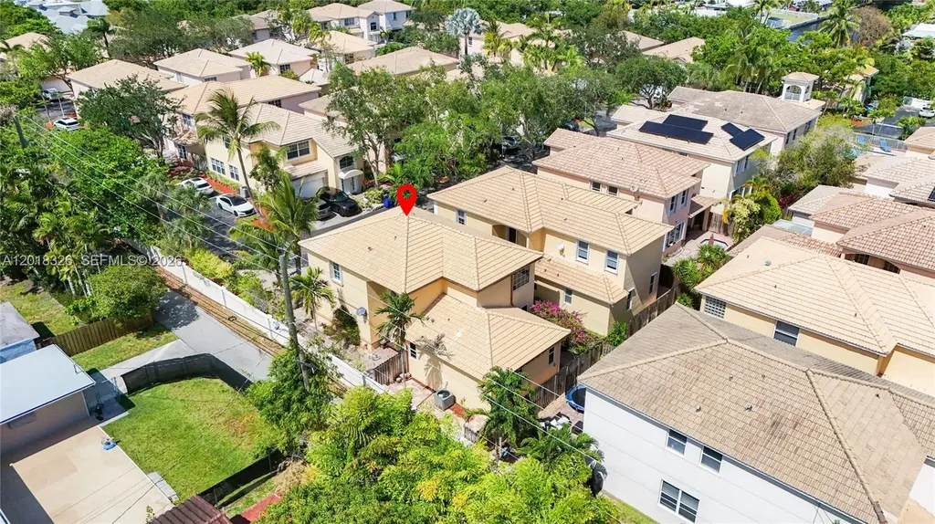 1282 Grant Court Hollywood FL 33019