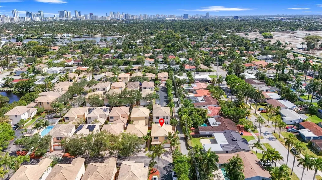 1282 Grant Court Hollywood FL 33019