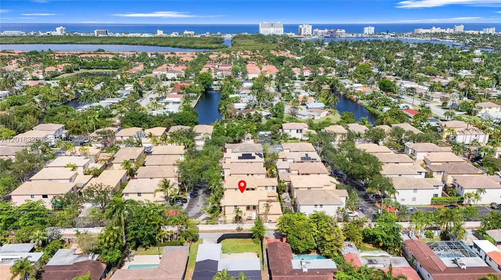 1282 Grant Court Hollywood FL 33019