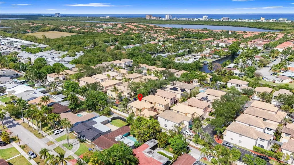 1282 Grant Court Hollywood FL 33019