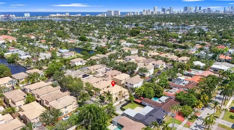 1282 Grant Court Hollywood FL 33019