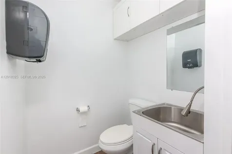 3501 NW 10th Avenue Oakland Park FL 33309