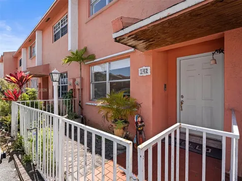 100 SW 110th Avenue Sweetwater FL 33174