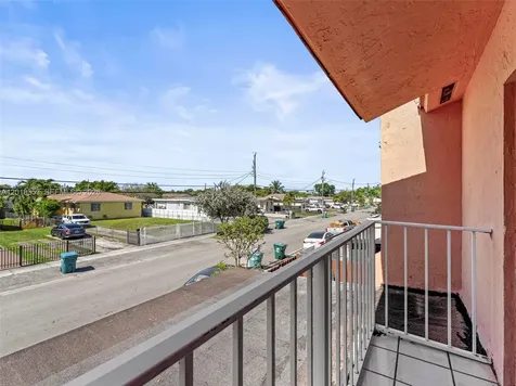 100 SW 110th Avenue Sweetwater FL 33174