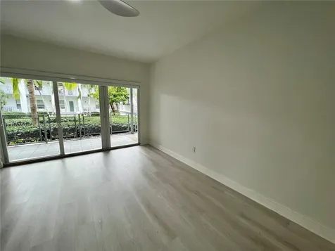 946 Bay Drive Miami Beach FL 33141