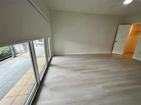 946 Bay Drive Miami Beach FL 33141