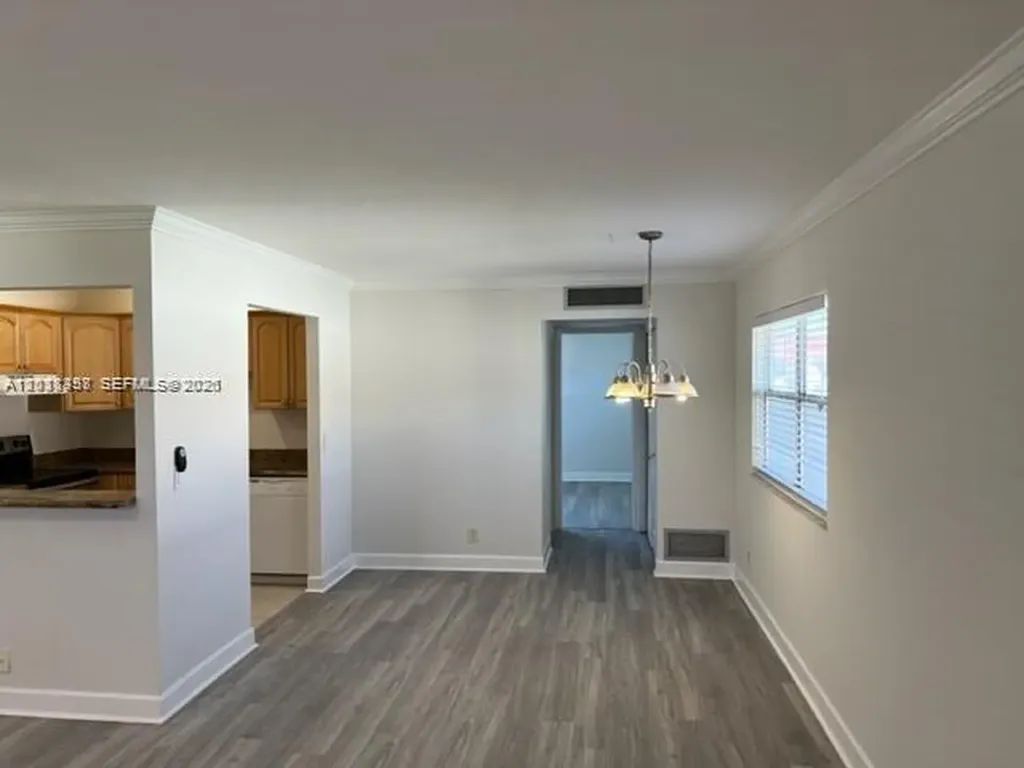 594 Saxony M Delray Beach FL 33446