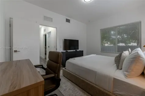 44 NW 10th Avenue Miami FL 33128
