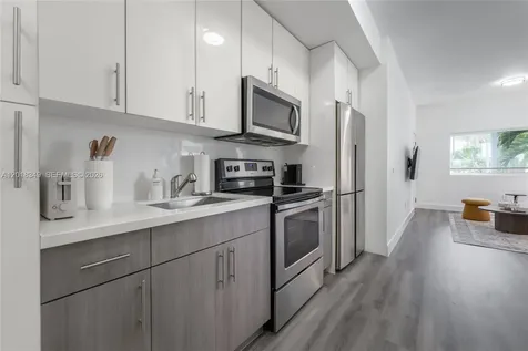 44 NW 10th Avenue Miami FL 33128