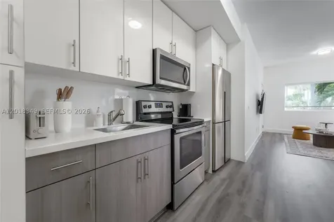 44 NW 10th Avenue Miami FL 33128