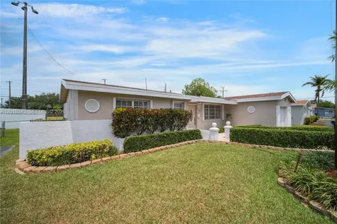810 NW 78th Avenue Pembroke Pines FL 33024