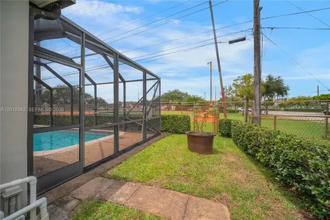 810 NW 78th Avenue Pembroke Pines FL 33024