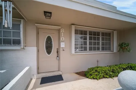 810 NW 78th Avenue Pembroke Pines FL 33024