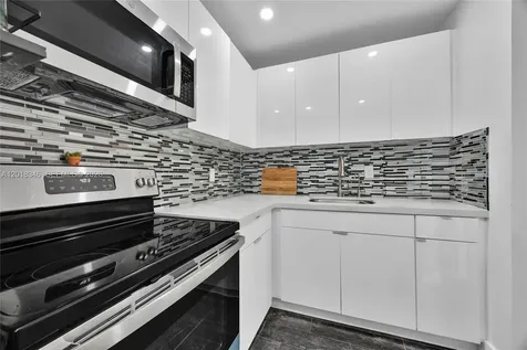 1051 SW 1st Street Miami FL 33130