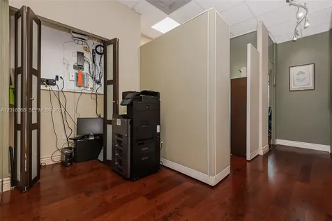 5599 S University Drive Davie FL 33328